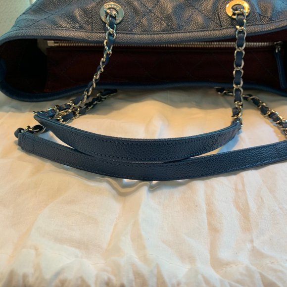 Chanel Quilted Zip CC Tote - Blue Caviar - Picture 7 of 9